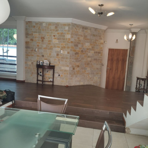 Townhouse En Venta Urbanización Barrio Sucre Código 224834