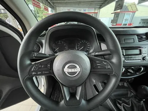 Nissan NP300 2.5 Pick Up Mt Ac