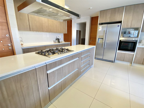 Penthouse: San Carlos De Apoquindo / U Los Andes