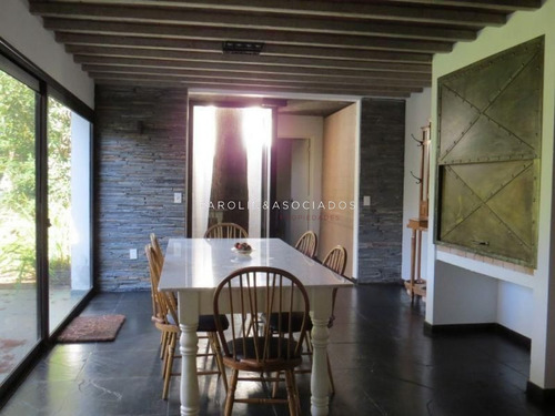 Casa De 3 Dormitorios En Solanas, Punta Ballena- Ref: 2010