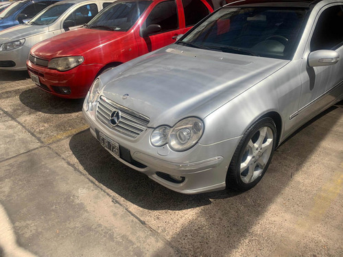 Imagen 2 de 8 de Mercedes-benz 220 220 Turbo Diésel