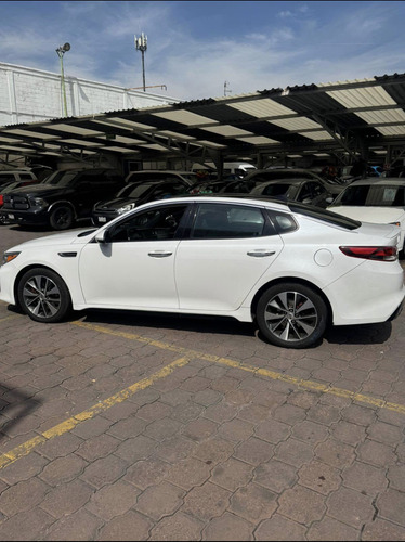 Kia Optima 2.0 L Turbo Gdi Sx At