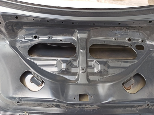 Imagen 4 de 12 de Tapa Baúl Y Moldura Trasera Golpeada Suzuki Dzire 2019
