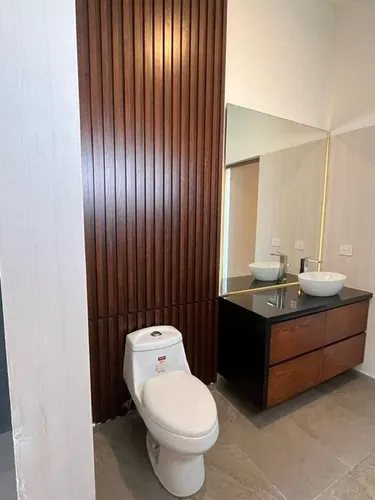Casa En Venta En Real Del Bosque, Sótano, 4 Recámaras, 4.5 Baños, Equipada, Lujo