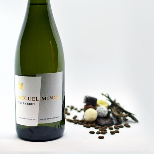 Imagen 4 de 10 de Espumante Miguel Minni Extra Brut Caja X 6 X 750ml.- Cuo