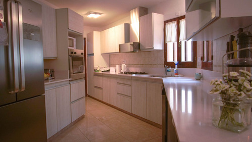 Venta Casa Zona Norte A 100 M De La Nuñez, 5 Dorm.
