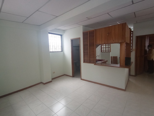 Imagen 13 de 22 de Alquiler Apartamento Alta Suiza, Manizales