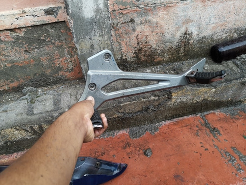 Posa Pie Izquierdo Kawasaki Er5 Mod 2000 (Usado)