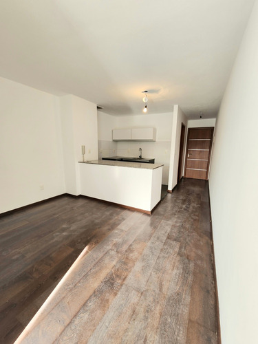 Inmobiliaria Alquila Monoambiente Con Garage En Pocitos