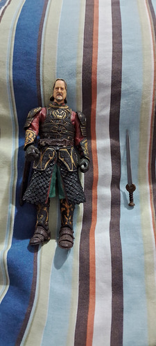 Figura El Señor De Los Anillos Rey Theoden Tal Y Como Se Ve.