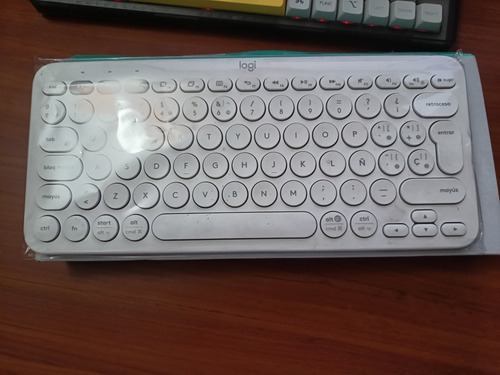 Logitech K380