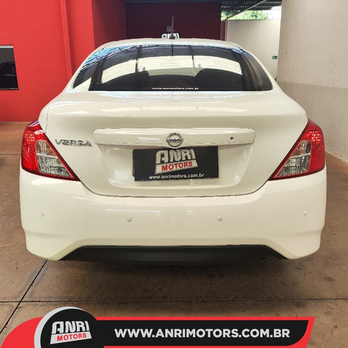 Nissan Versa 1.0 12v S 4p