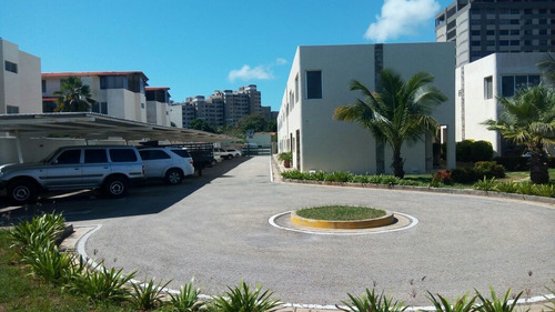 Imagen 1 de 14 de Alquiler Fijo. Townhouse. Cerca Del Sambil. Maneiro