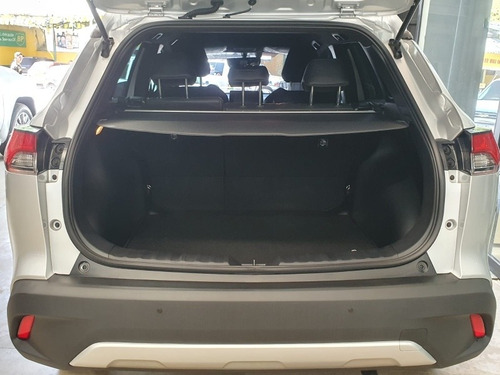 Imagen 15 de 15 de Toyota Corolla Cross Sedan