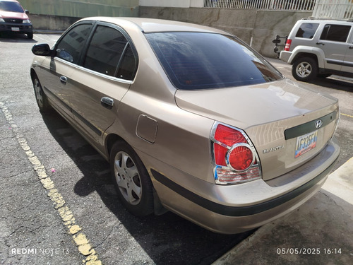 Hyundai Elantra 1.6 Automático 2-1