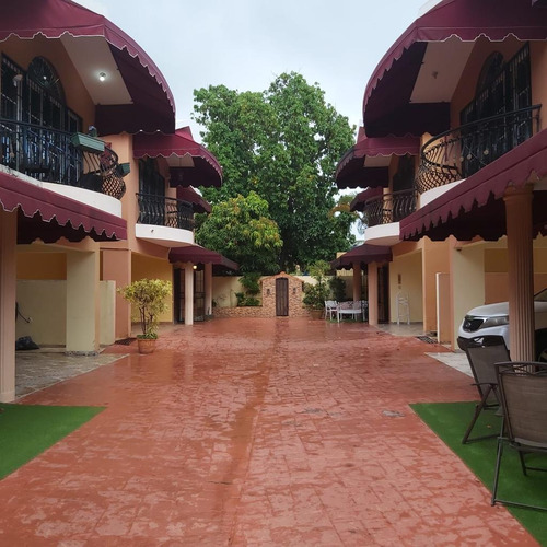 Imagen 1 de 19 de Casa En Venta Tropical Del Este, Santo Domingo Este