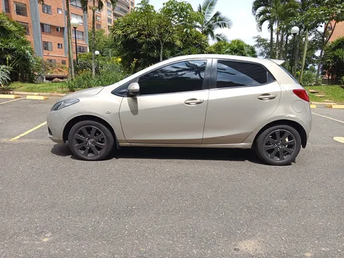 Mazda 2 1.5 15hap mecánico