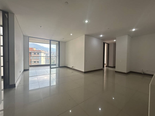 Apartamento En Arriendo Ubicado En Poblado Sector Castropol (30129).