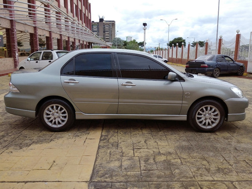 Imagen 8 de 18 de Mitsubishi Lancer Touring - Automatica