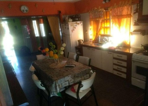 Casa 4 Ambientes Con Cochera