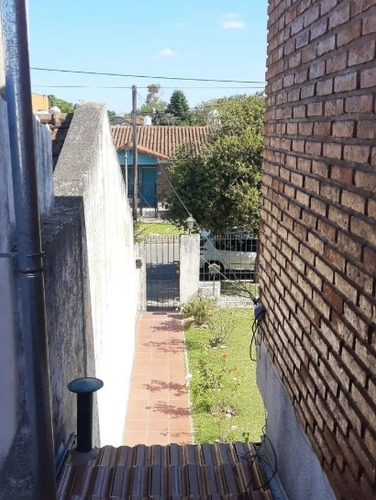 Imagen 4 de 11 de Casa De 4 Ambientes + Depto 2 Amb. En Planta Alta