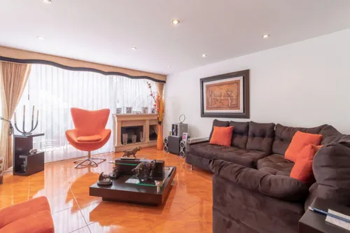 Casa En Venta En Batán. Cod V8277