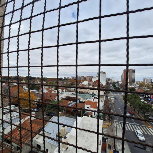 Acassuso, Departamento En Venta De 2 Ambientes En Muy Buen Estado