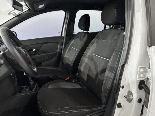 Renault Logan 1.6 16v Sce Flex Zen X-tronic