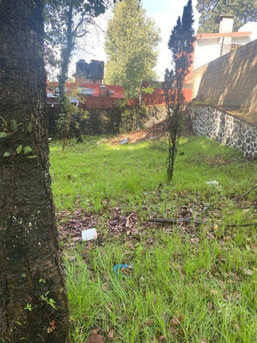 Imagen 13 de 15 de Terreno Bardado A Orilla De Carretera En Huitzilac, Morelos.