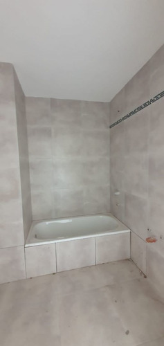 Imagen 16 de 18 de Departamento En Venta En Edificio Serrano