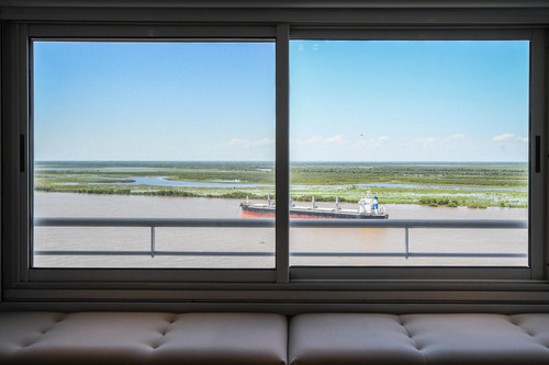 Piso Exclusivo Con Vista Al Río, 4 Dormitorios Y Cochera Doble - Salta 1100 - Centro Rosario | Venta