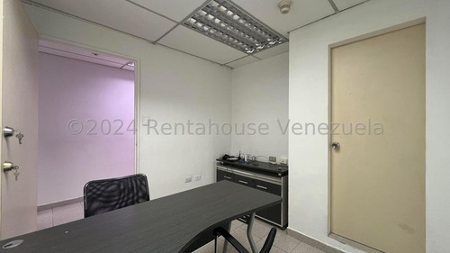 Oficina En Venta Los Chaguaramos 24-23724