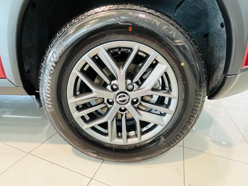 Nissan X-Trail 2.5 Advance 2 Row Cvt