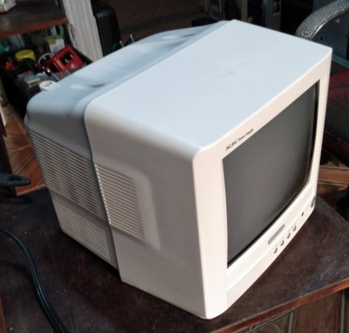 Tv Semp Toshiba 10 Polegadas Mod. 1030nacdc (veja O Video)