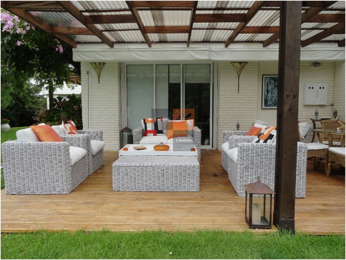 Zona Golff, Casa En Excelente Estado- Ref: 8756