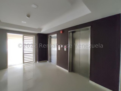 Imagen 2 de 19 de Res. Don Miguel Avenida Numero 5 Maracay, Vp 23-279 Vanessa Puerta 0412-4625364
