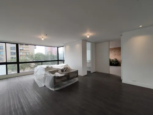 Apartamento En Venta En Los Balsos. Cod V17044