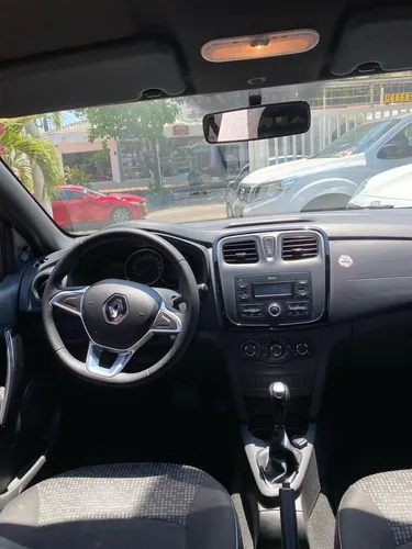 Renault Logan 1.6 Expression / Life +