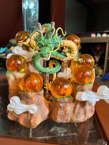Figura Dragon Shenlong Con Esferas Del Dragon Y Montaña 20cm