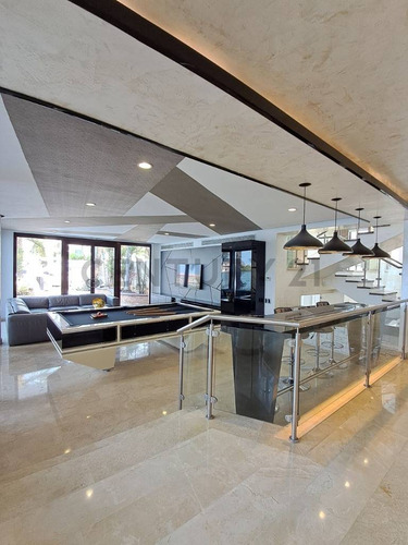 Villa En Alquiler