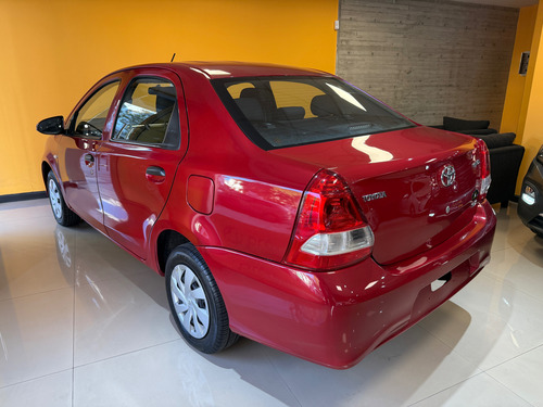 Toyota Etios 1.5 Sedan X