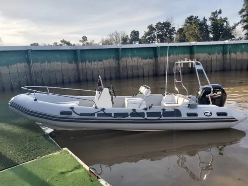 Semirrigido Kiel 5,6 Mts Con Suzuki 115 Hp 4 Tiempos Todo Ok