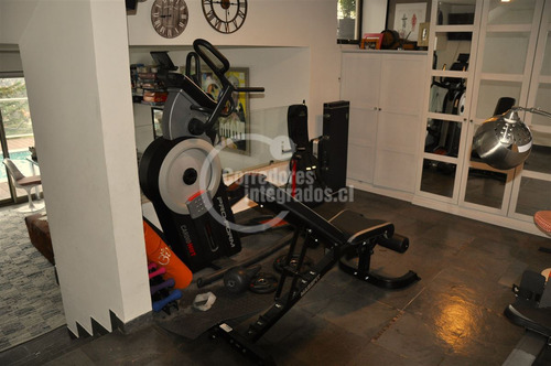Casa En Venta De 5 Dorm. En Lo Barnechea Oportunidad !!