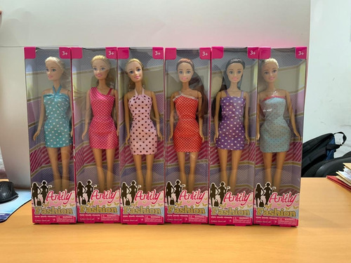 Juguete Barbie Muñeca Y Set De Carrito 