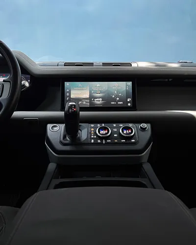Land Rover Defender S 2020