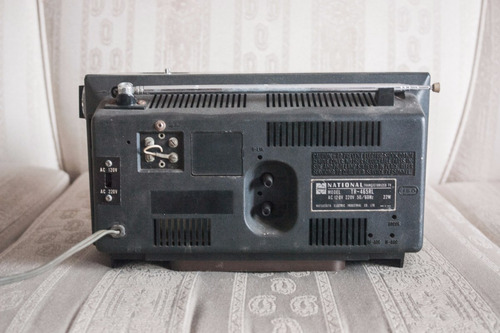 Antiguidade Rádio Tv Portátil National Anos 70 Reliquia Leia