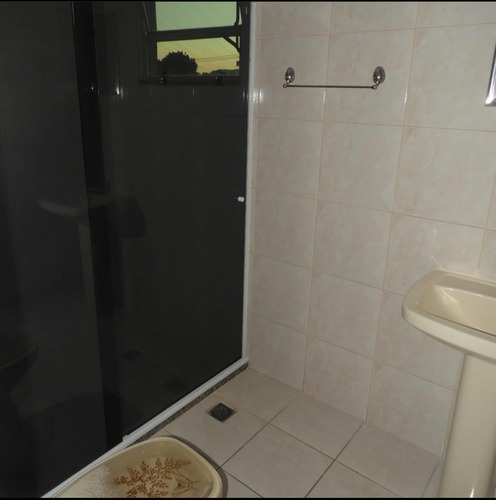 Casa A Venda Com 2 Quartos