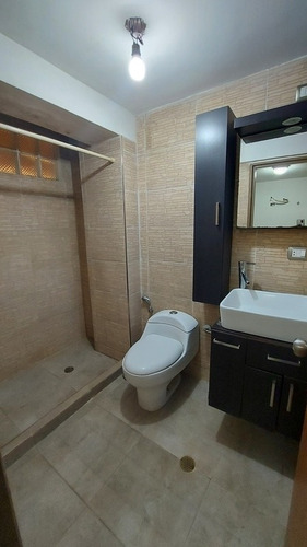 Imagen 2 de 12 de Res Guaya Saman Town Hause Naguanagua 04144127897