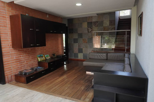 Casa En Urb Guataparo, Conjunto Residencial Villas Laguna Club, Valencia. L.m