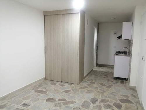 Imagen 1 de 6 de Apartamento En Arriendo Los Colores 622-17761